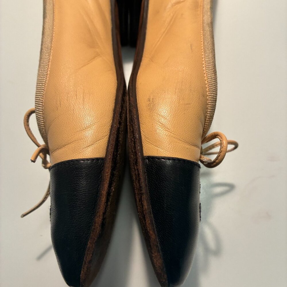 CHANEL Two-Tone cap toe Beige and Black Ballerina flats - Picture 7 of 14